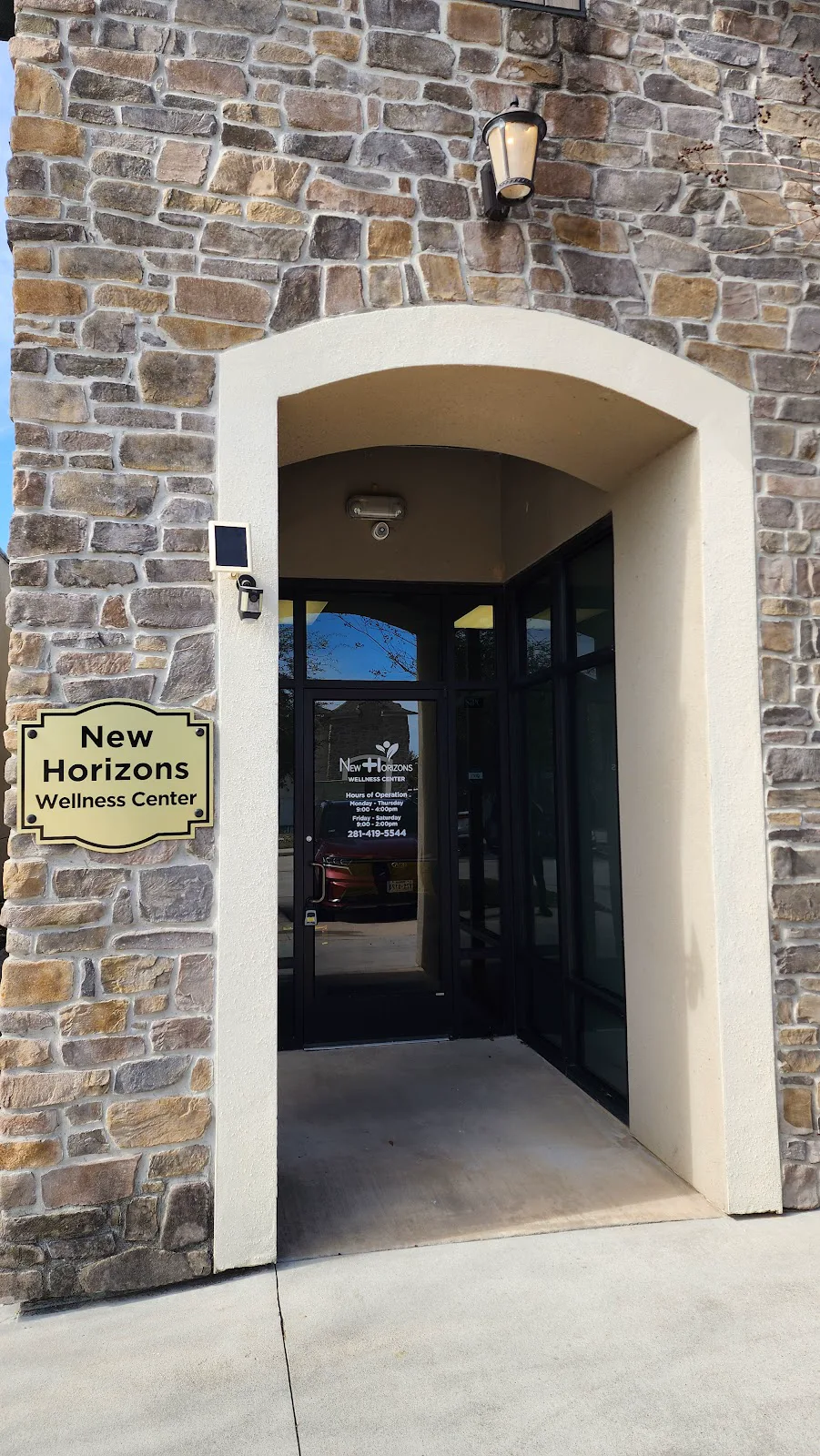 The New Horizons Wellness Center entrance at 150 Pine Forest Drive, Shenandoah, TX